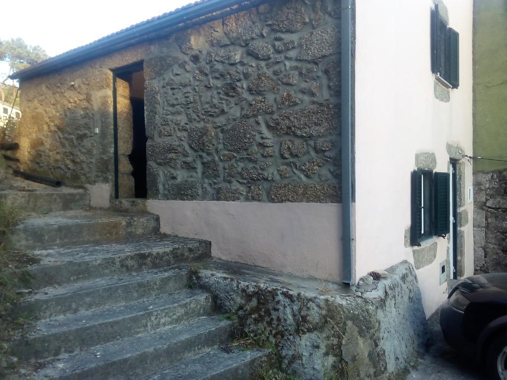Villa Casa Do Outeirinho Sabugueiro  Esterno foto